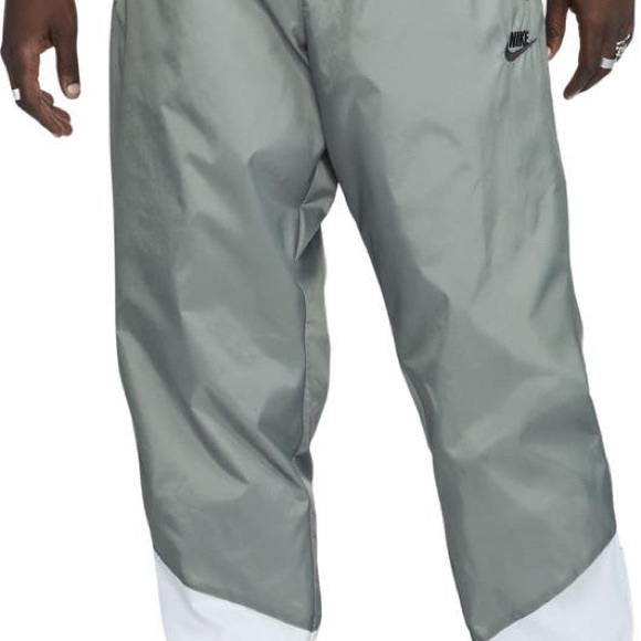 *NWT* Nike Windrunner Woven Lined Pants - Picture 2 of 11